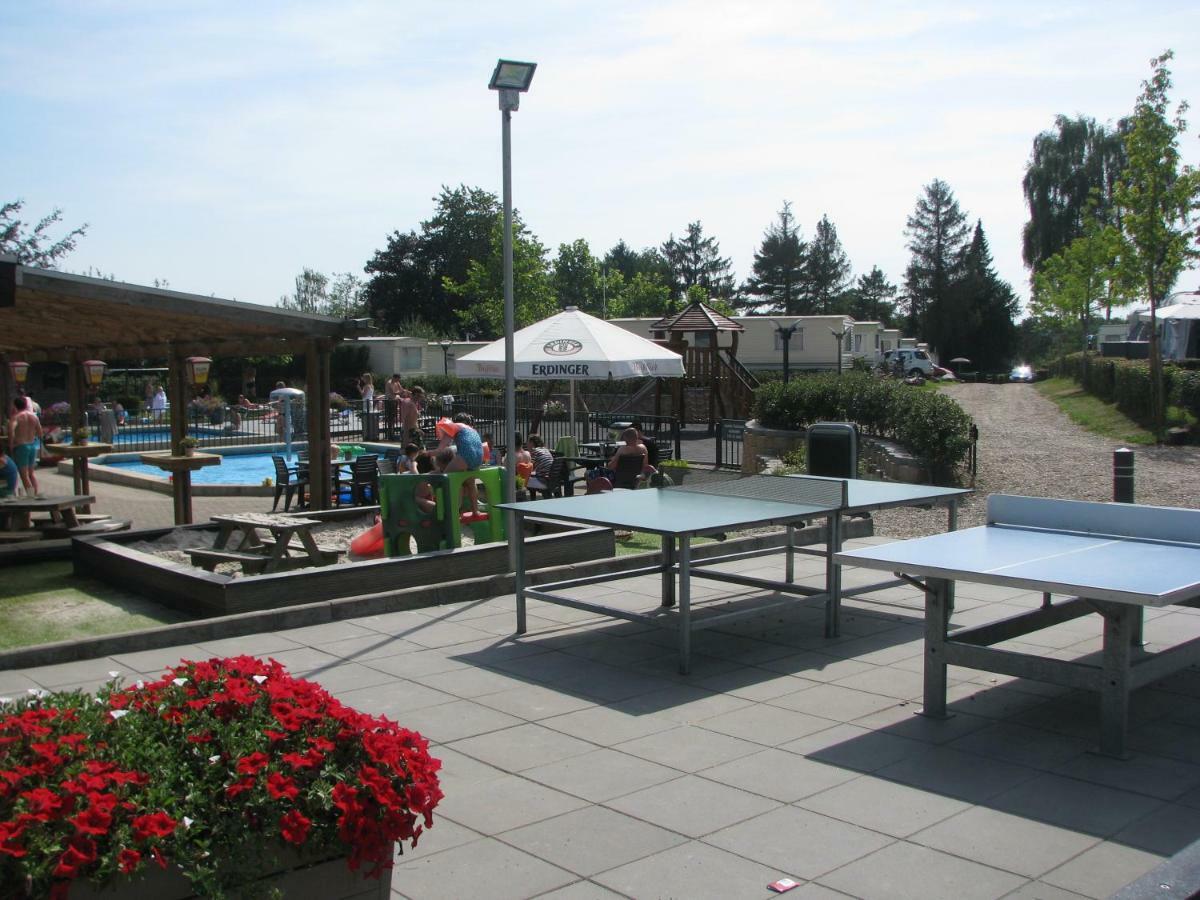 Boomstamhuis High Chaparral Oorsbeek Esterno foto